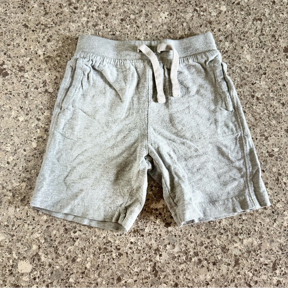 GAP l Kids Light Gray Athletic Shorts l Size: 2 years
